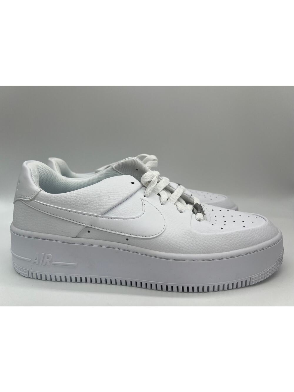 Nike Air Force 1 AF1 Sage Low Women's Shoes AR5339 100 White Size 11 - Picture 1 of 16